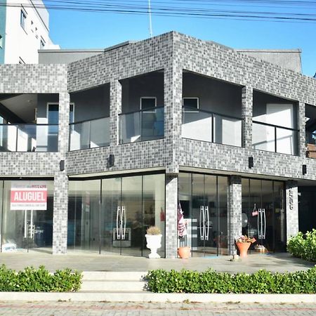 Residencial Melfi 3 Ap 3 Apartment Bombinhas Bagian luar foto