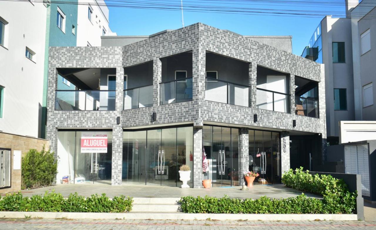 Residencial Melfi 3 Ap 3 Apartment Bombinhas Bagian luar foto
